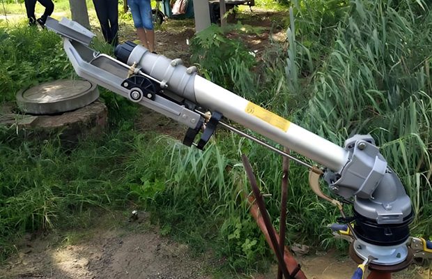 Vertical Rocker Arm and Adjustable Elevation Large Spray Gun